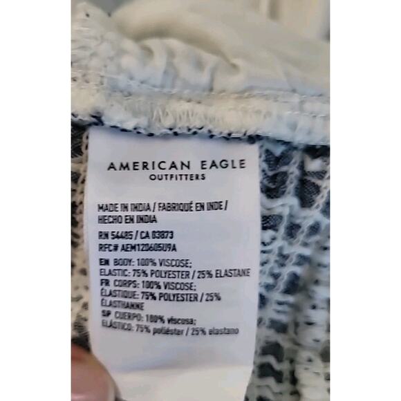 Y2K 70s Boho Striped Crop Halter – Small (30″ bust, 15″ length) - Picture 5 of 7